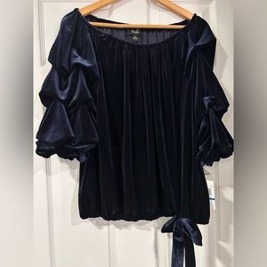 Velvet blouse, MAK, new with tags. Perfect for the holidays!